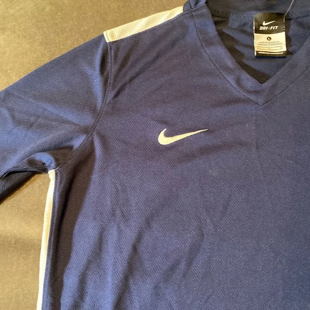 Boy’s Nike Blue T-Shirt Dri-Fit Size Youth Large NWT